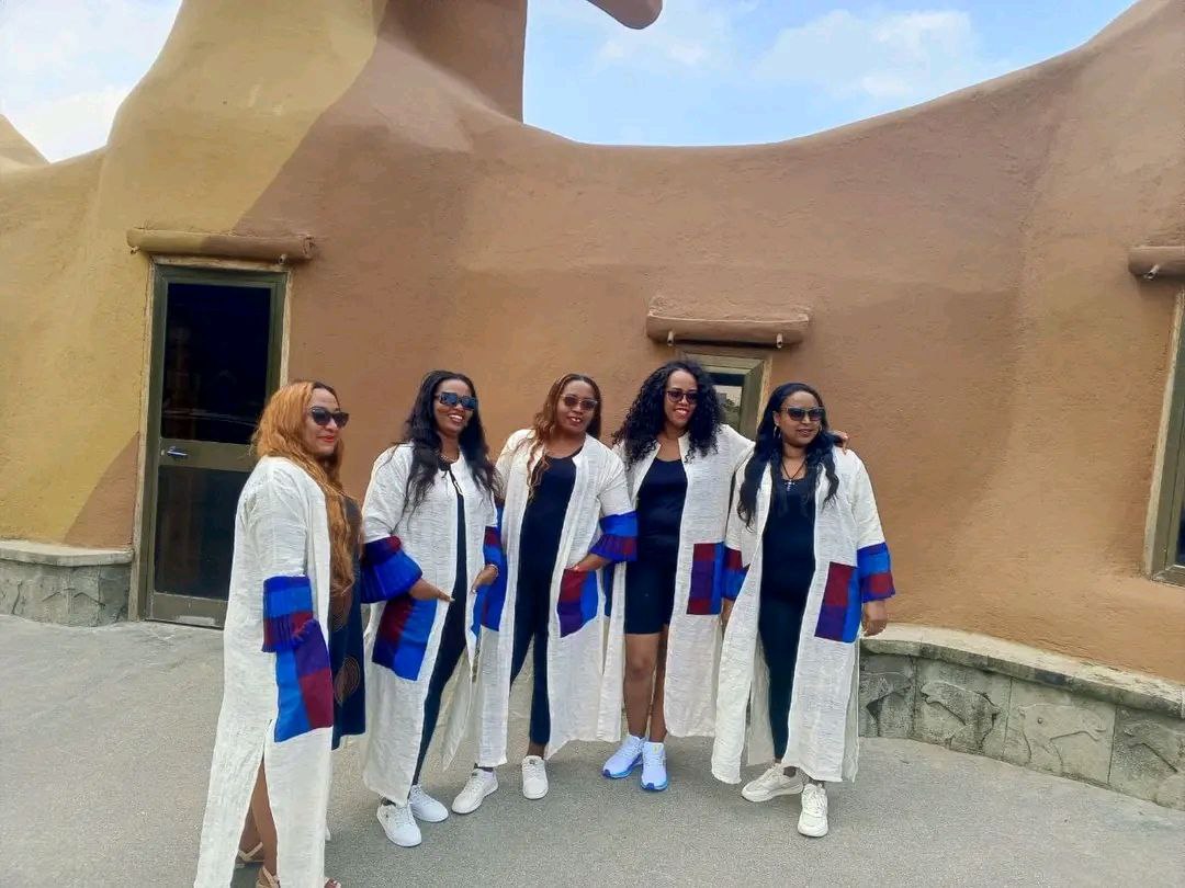 Women's group dressing